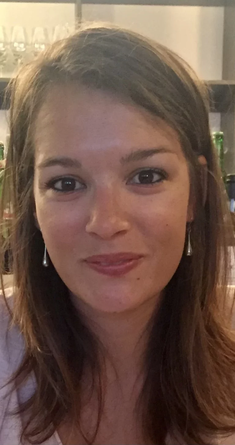 justine pastel endoccitanie 768x1455